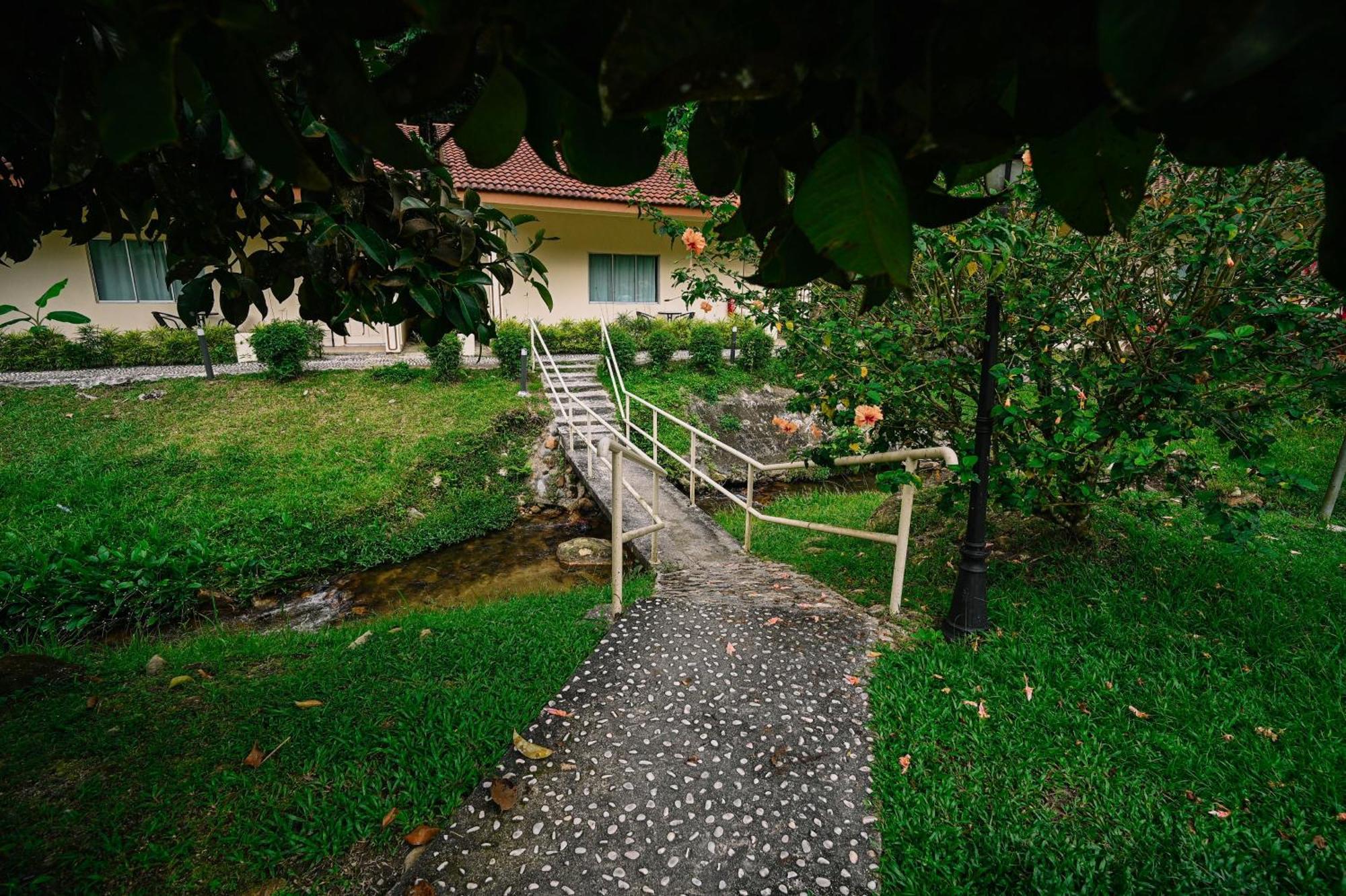 Lilla Rainforest Retreat - ฮูลูลางัต ภายนอก รูปภาพ